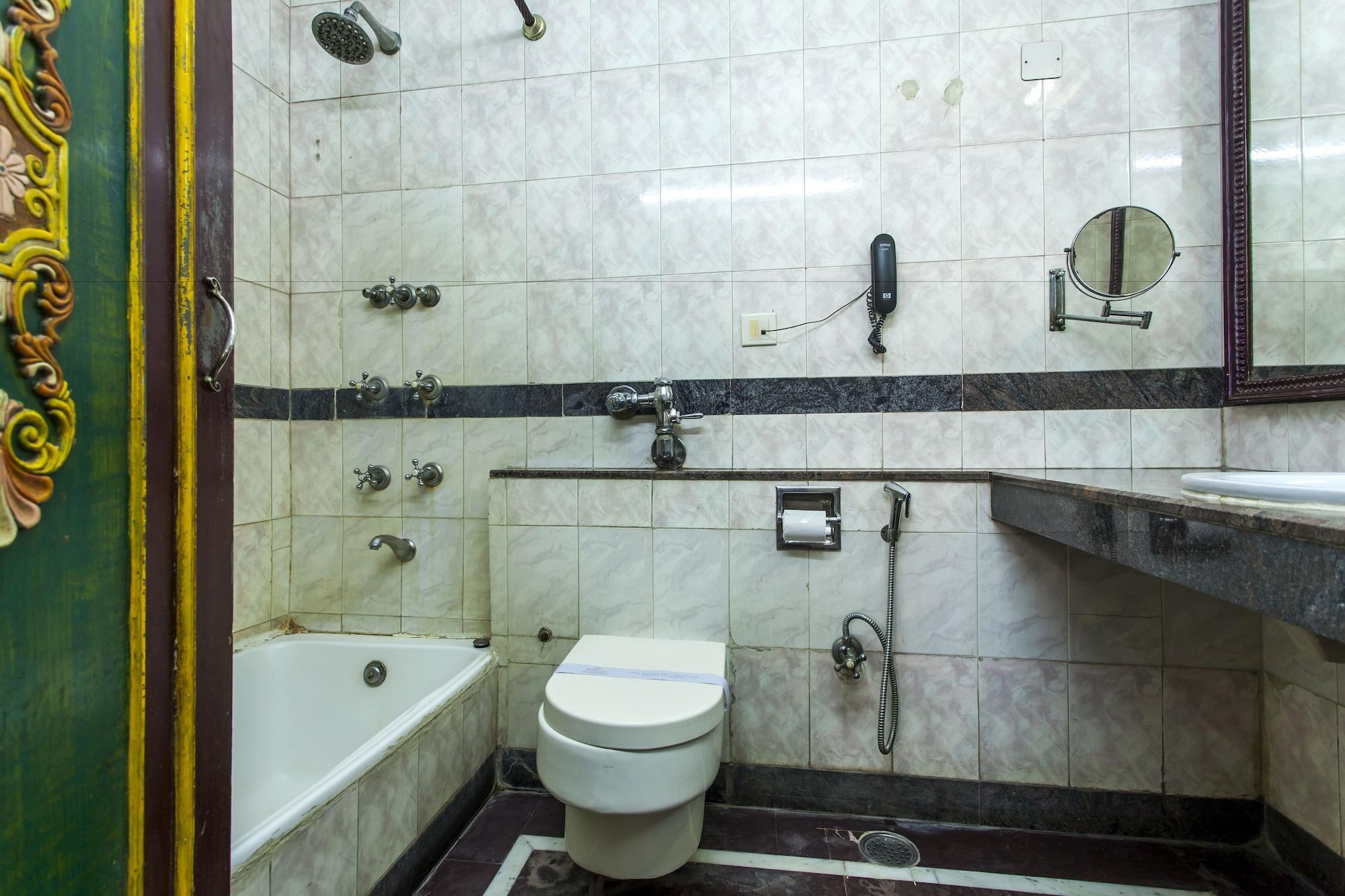 Hotel Sunstar Residency Delhi  Exterior photo