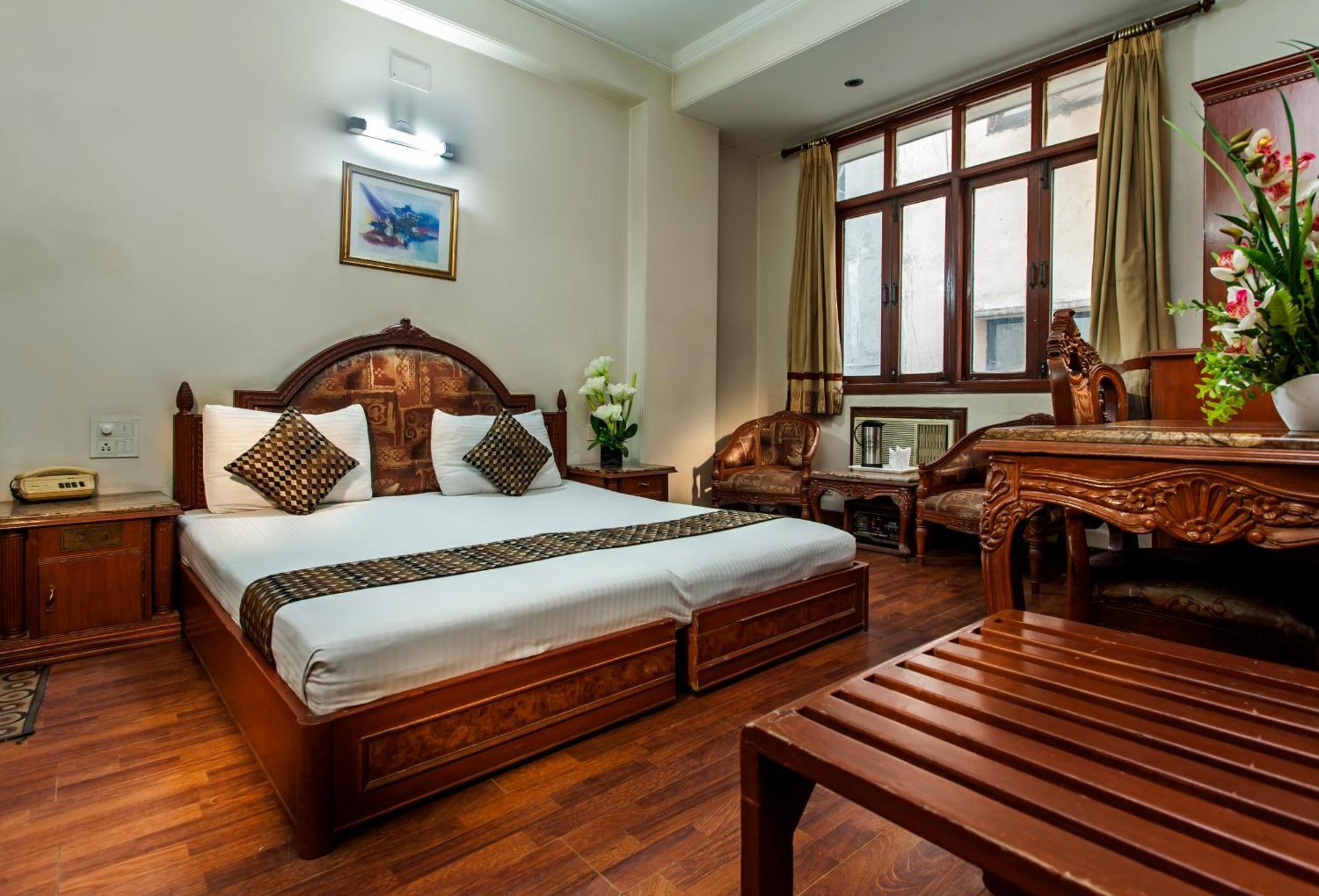 Hotel Sunstar Residency Delhi  Exterior photo
