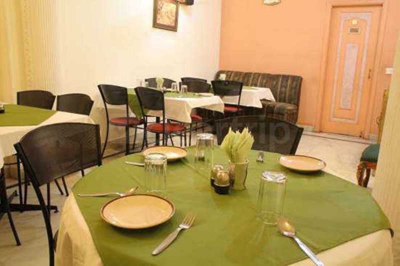 Hotel Sunstar Residency Delhi  Exterior photo